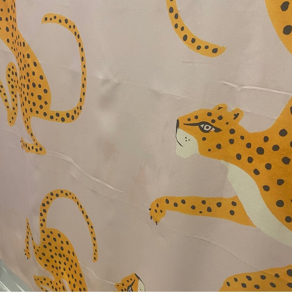 Pink Leopard Print Shower Curtain - Picture 4 of 6